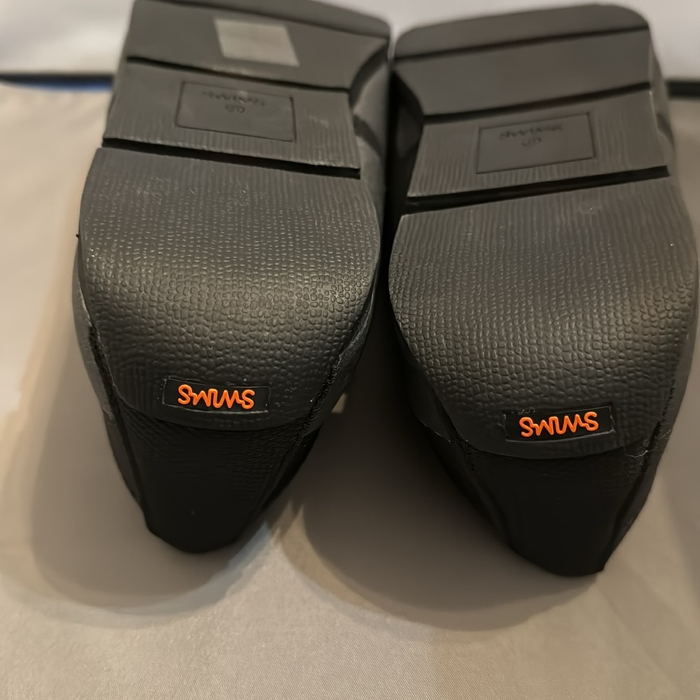 Swims Breeze Men’s size 11 - Picture 6 of 7